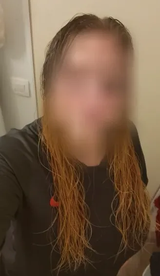Andrea, 27
