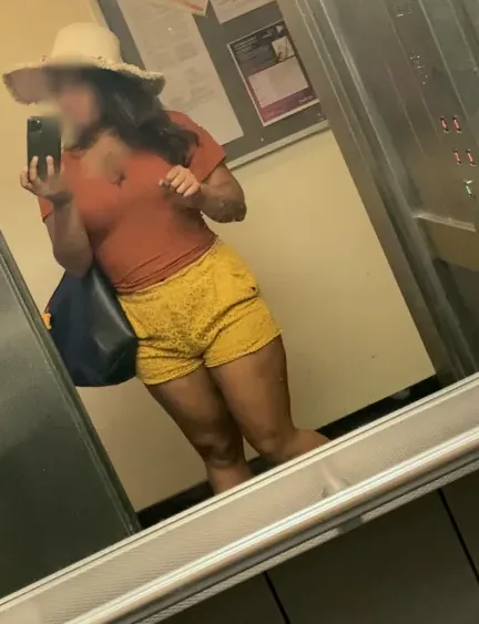 Chiara, 34