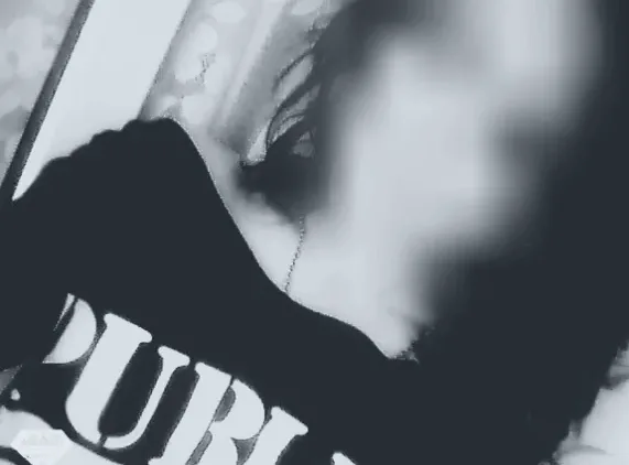 Elena, 30