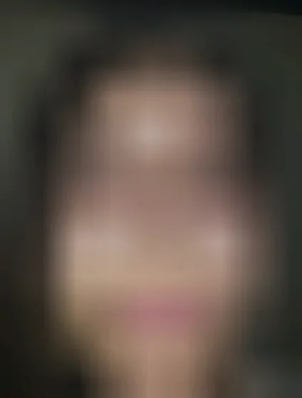 Elif, 20