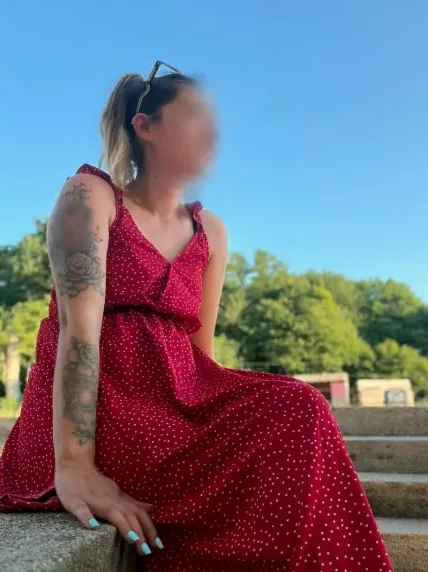 Emily, 34