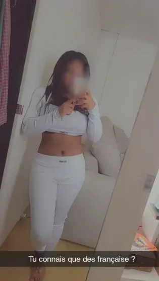 Emma, 25