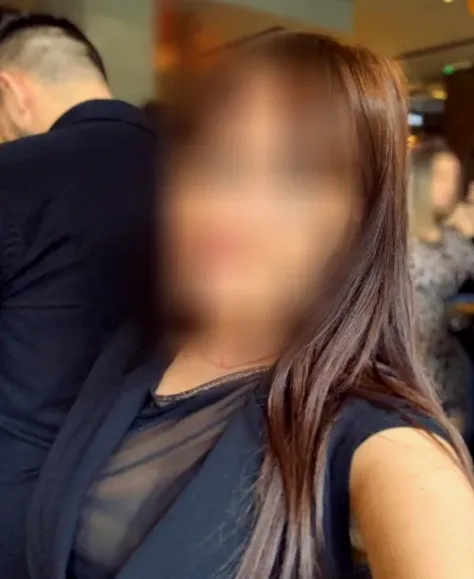 Ivana, 38