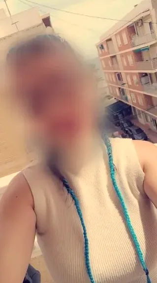 Ivona, 32