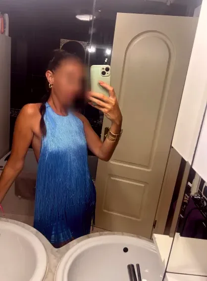 Sophie, 32