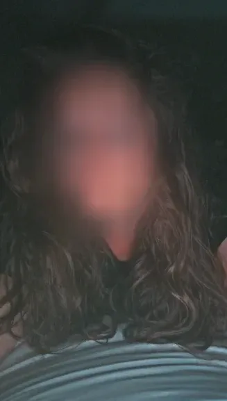 Viktoria, 26